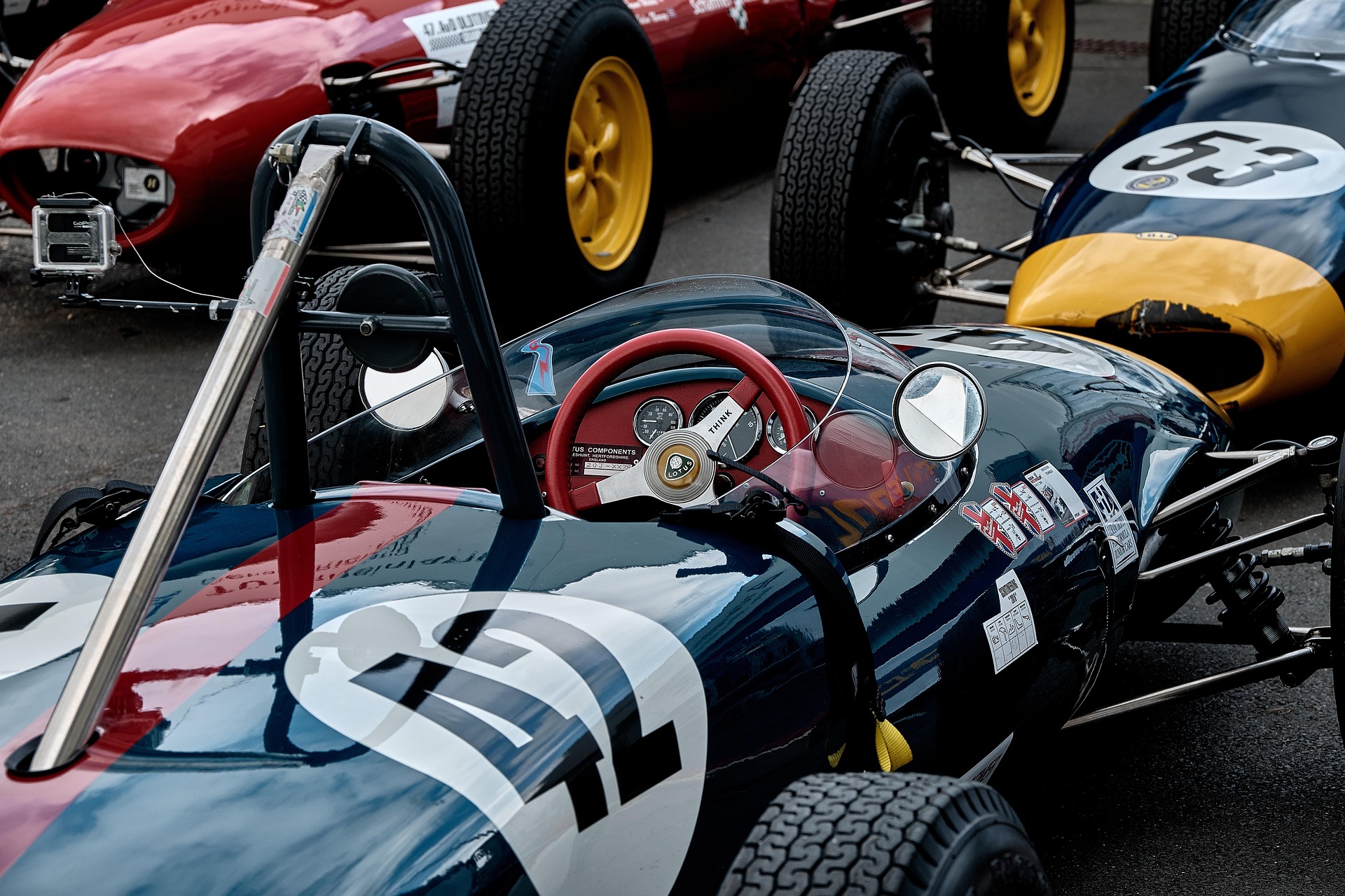 race cars vibe